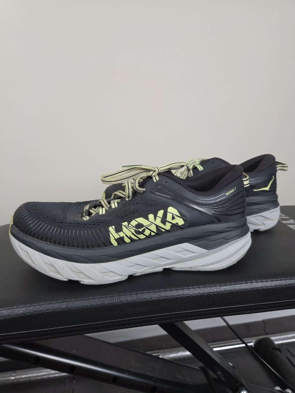 Hoka One One Bondi 7 Graphite Black Running Shoes Men's Size 9.5 Cushion